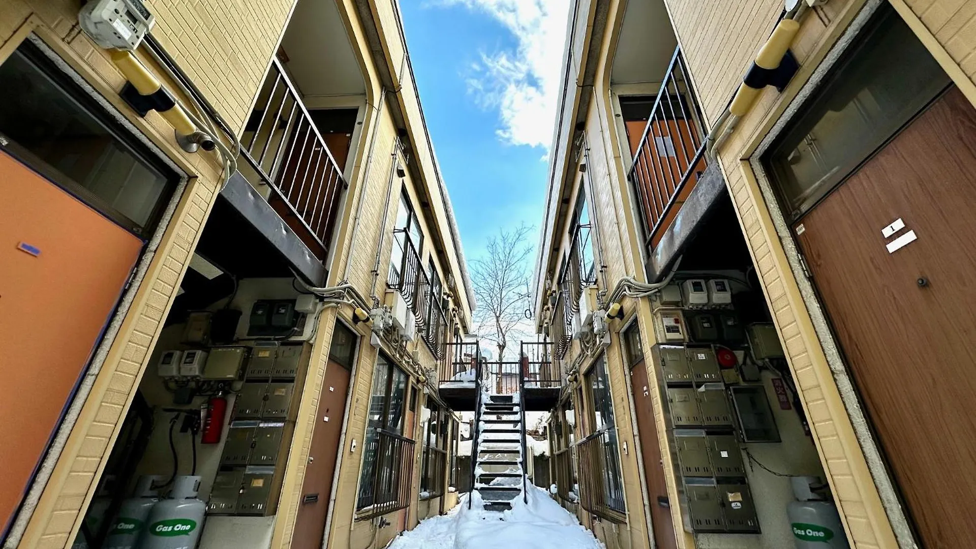 1-3サン　地下鉄徒歩圏内サービスアパ―トメントsapporo Shiroish Istation エアコンネット完備 Apartment Tsukisappu Japan